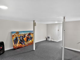  Photo 33