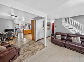  Photo 44