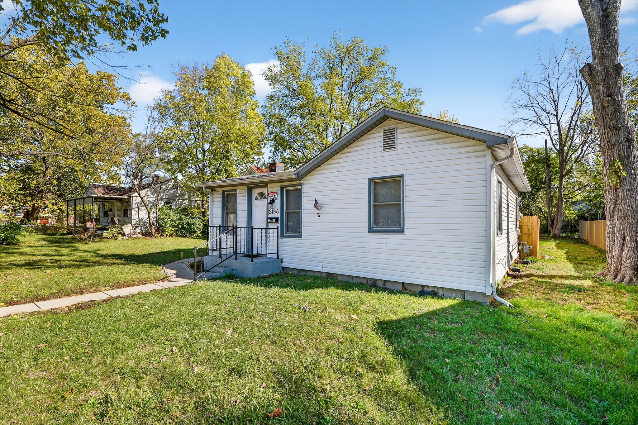 2166 Lexington Ave (17)