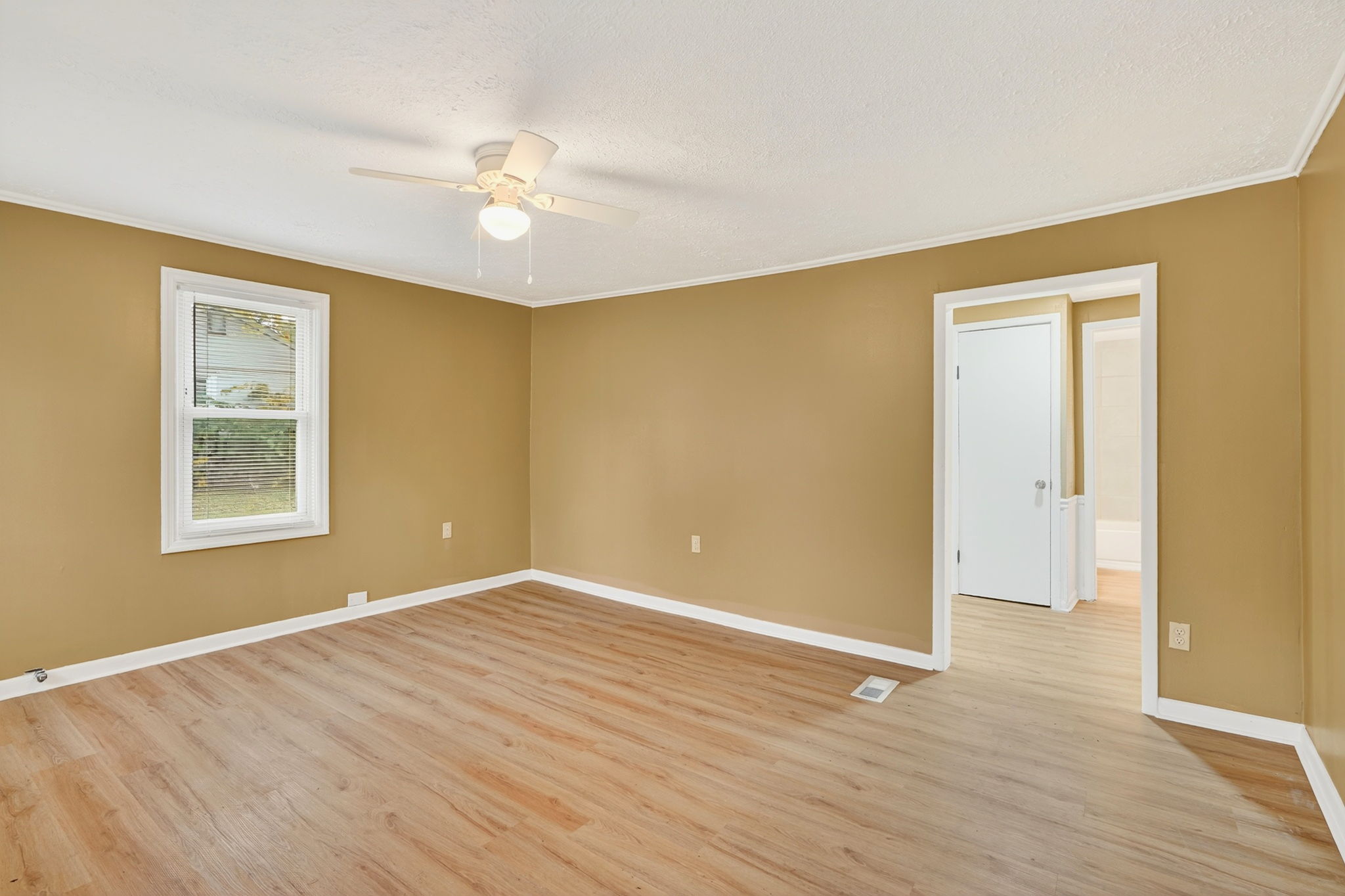 2166 Lexington Ave (18)
