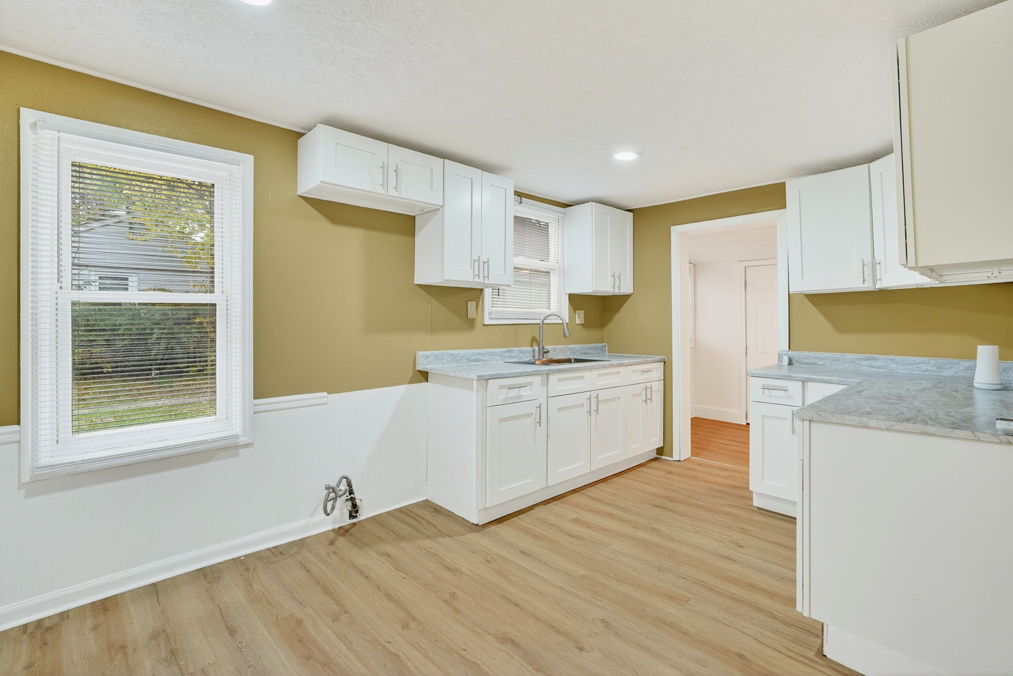 2166 Lexington Ave (25)