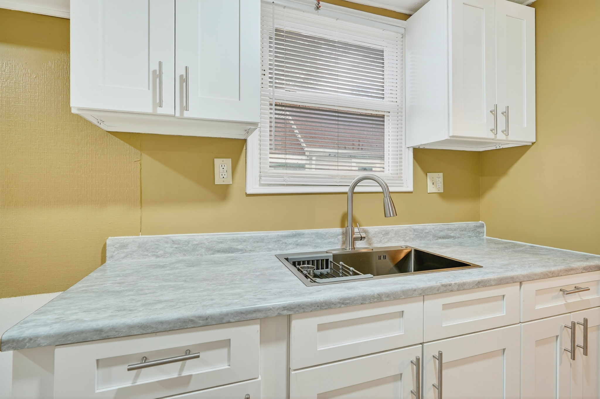 2166 Lexington Ave (26)