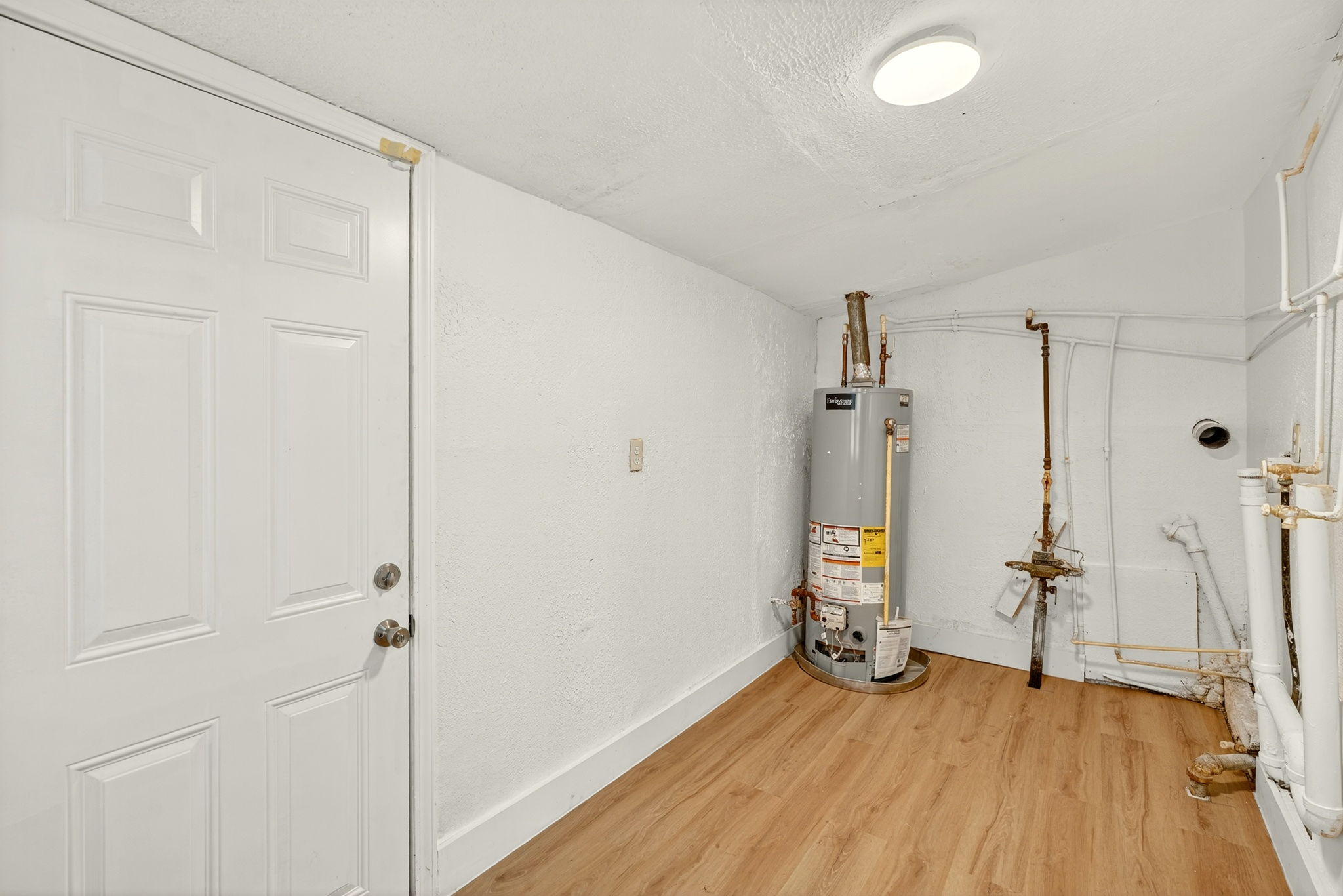 2166 Lexington Ave (29)