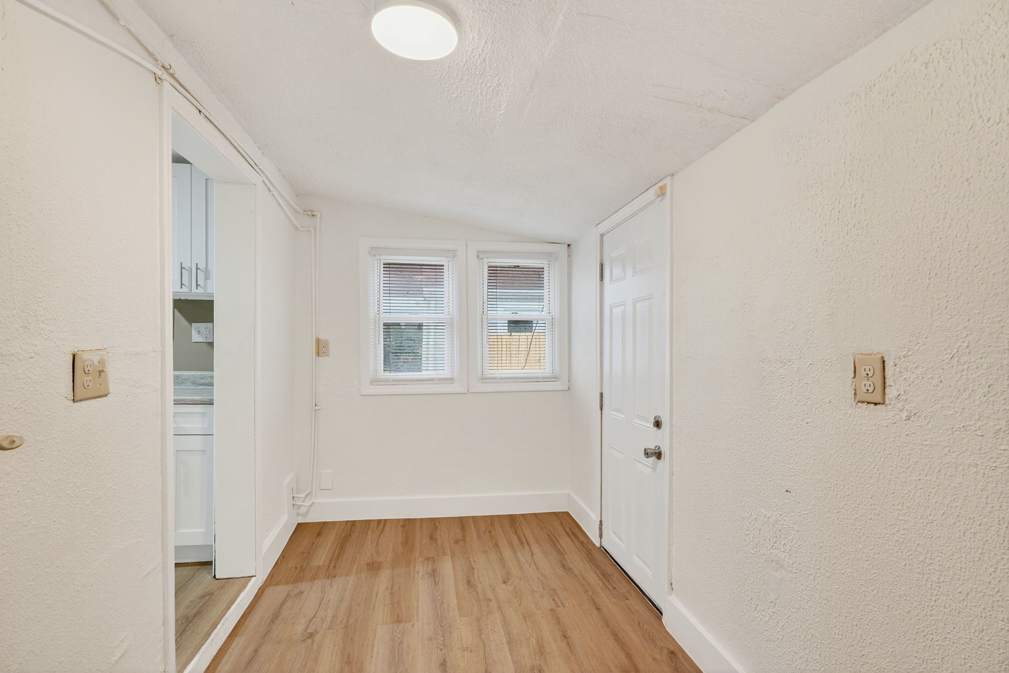 2166 Lexington Ave (30)
