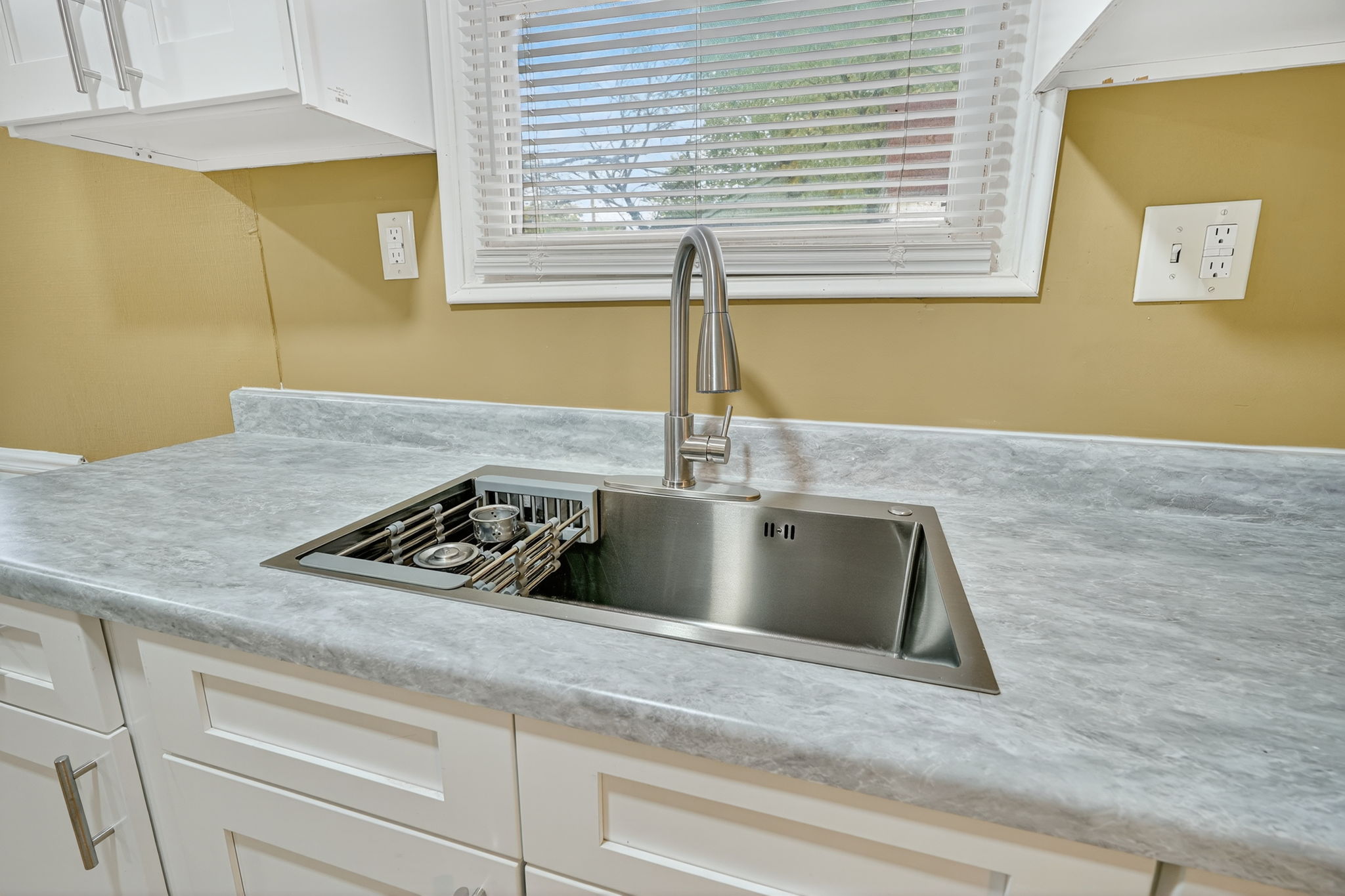 2166 Lexington Ave (31)