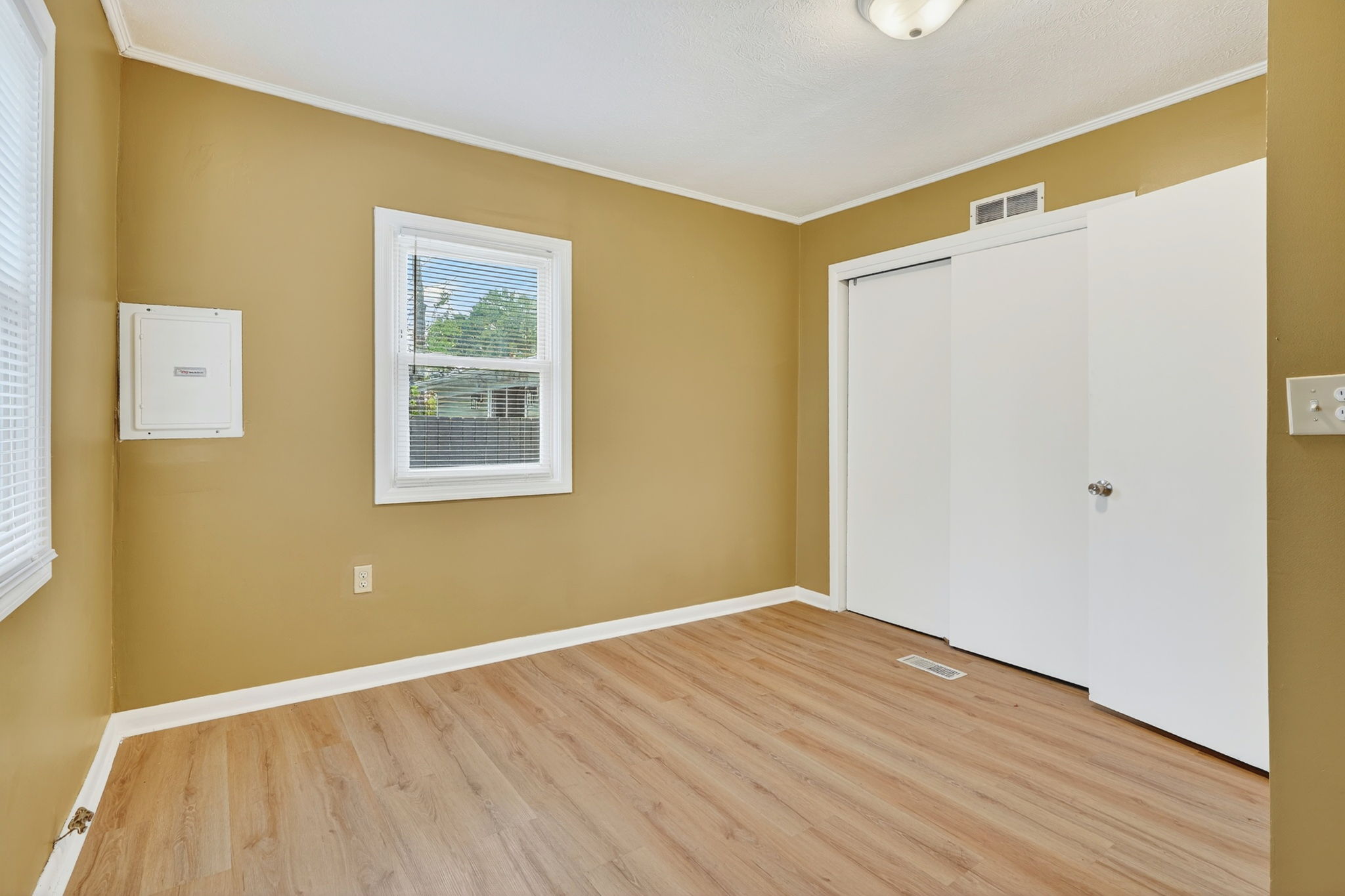 2166 Lexington Ave (34)