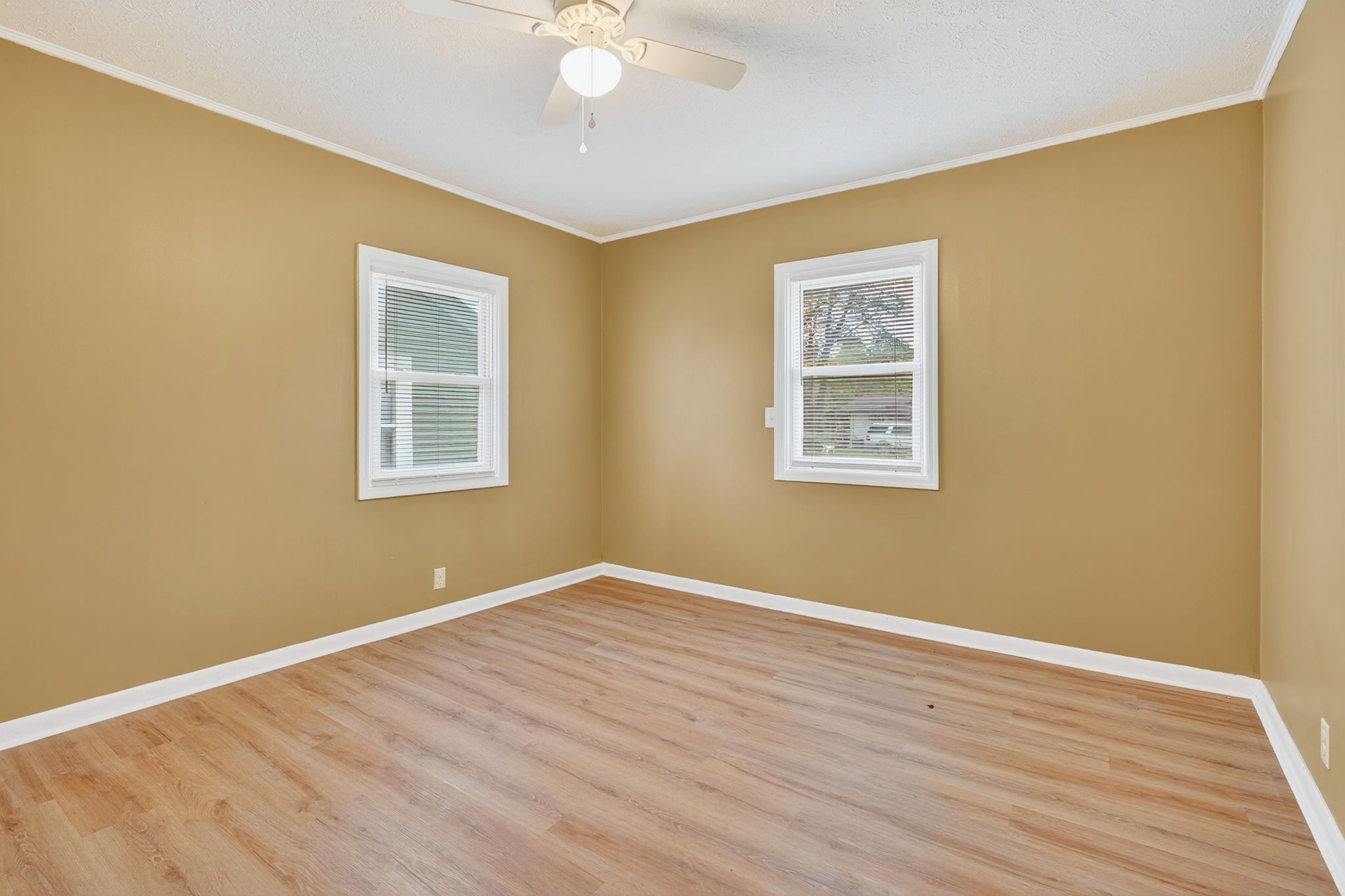 2166 Lexington Ave (36)