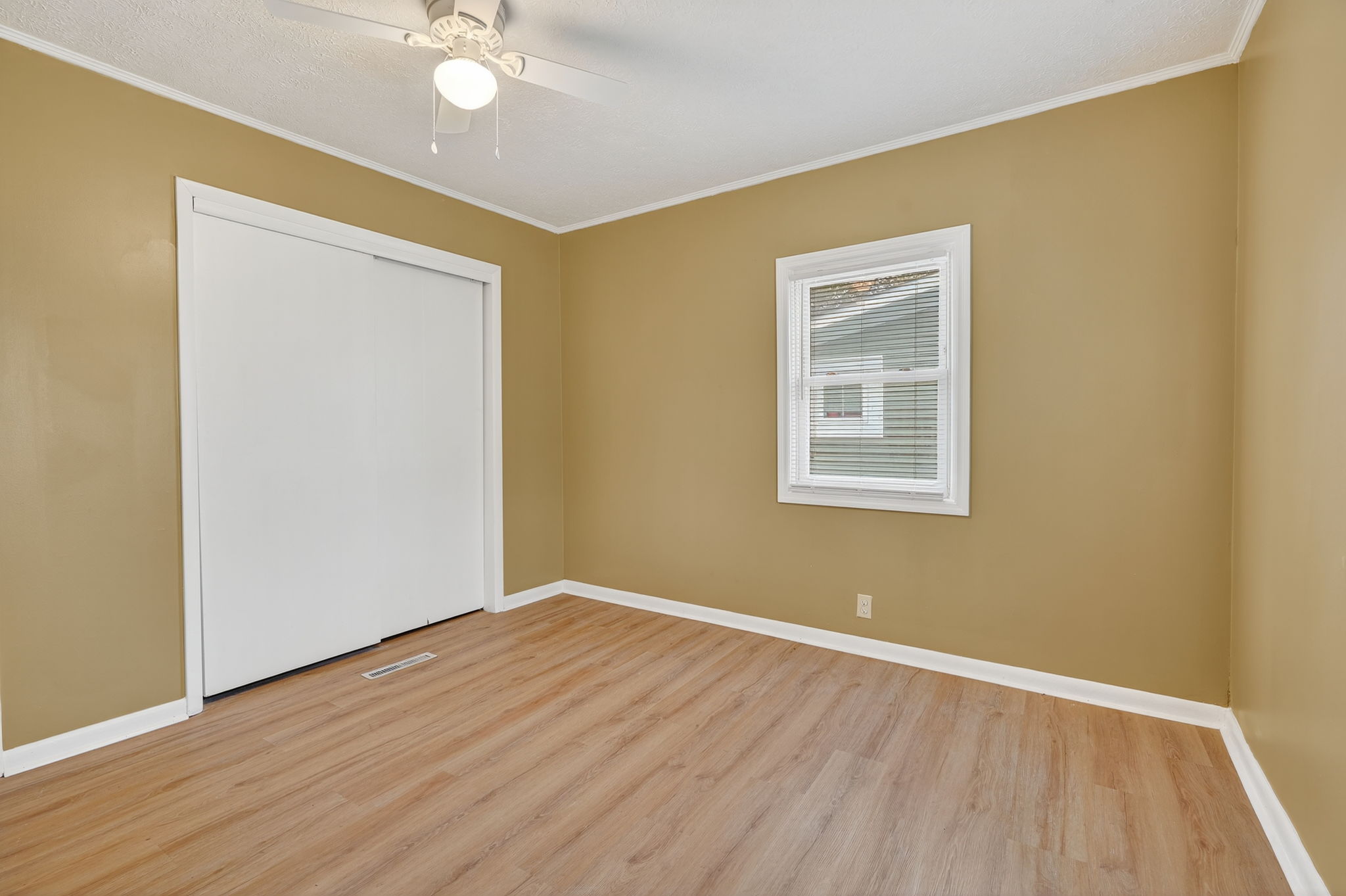 2166 Lexington Ave (37)