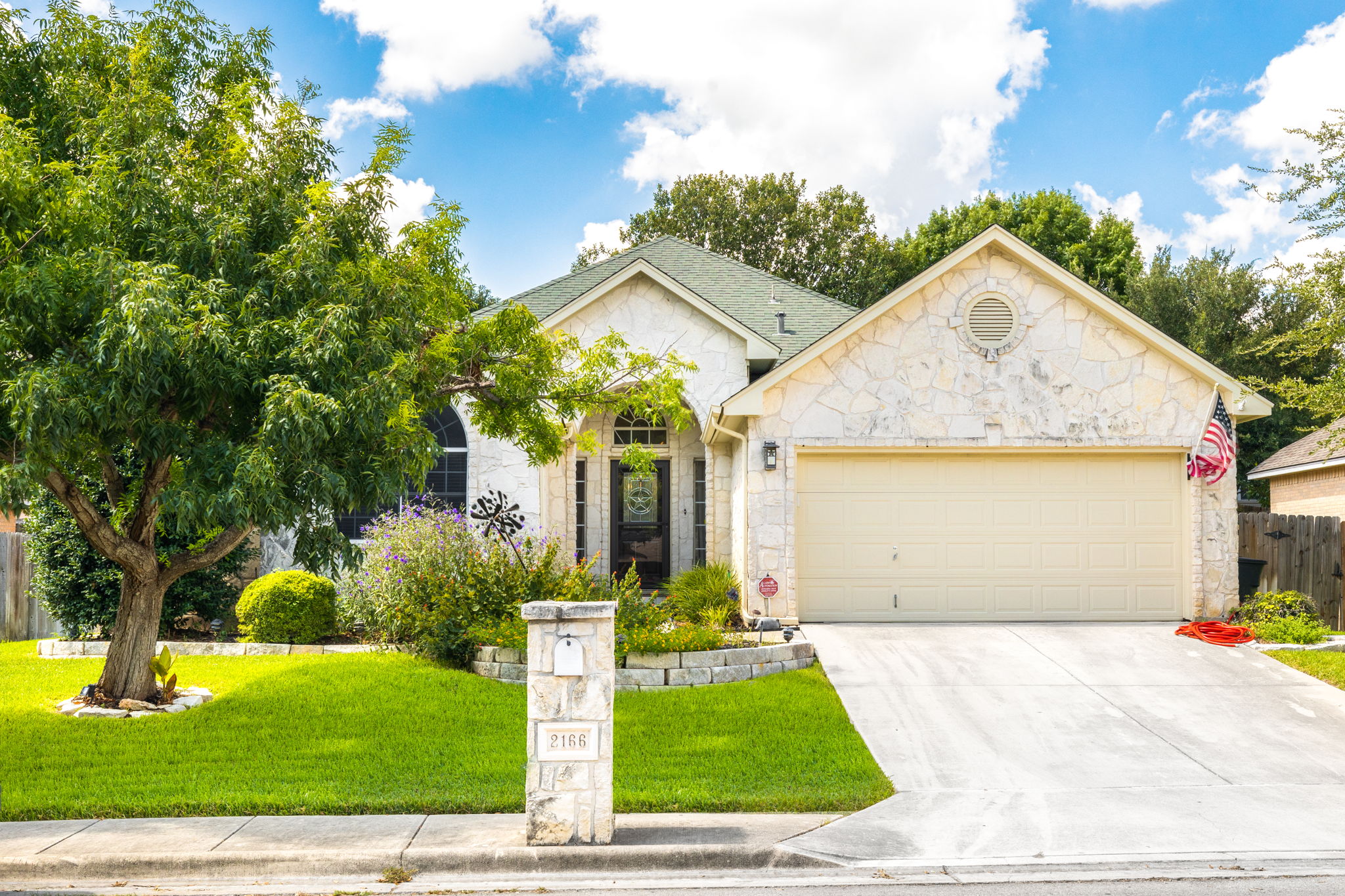 2166 N Ranch Estates Blvd, New Braunfels, TX 78130, USA Photo 2
