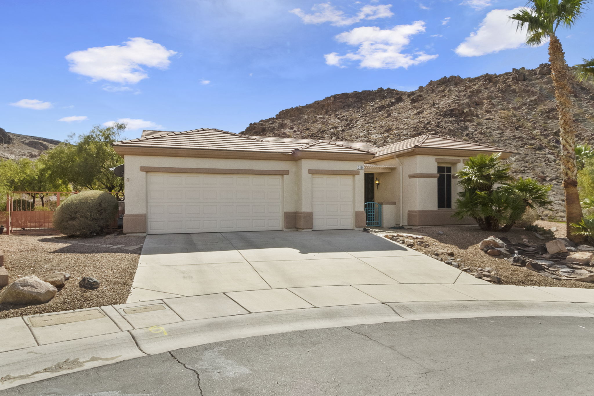2169 Tiger Willow Dr, Henderson, NV 89012, USA Photo 2