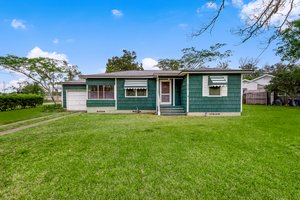 Welcome to 217 Bon Air Dr N