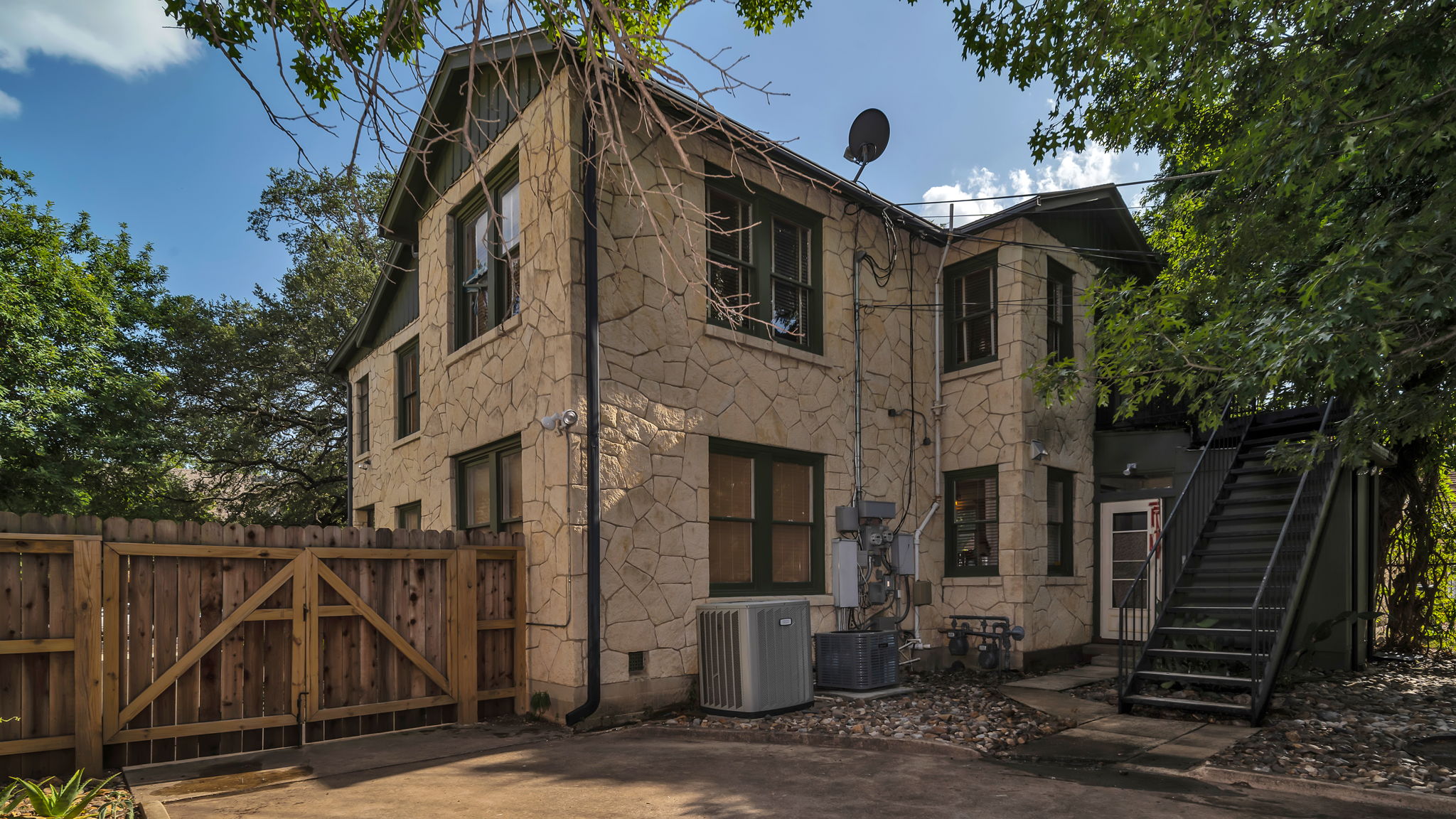 217 E Rosewood Ave Unit B, San Antonio, TX 78212 MediaTrends360