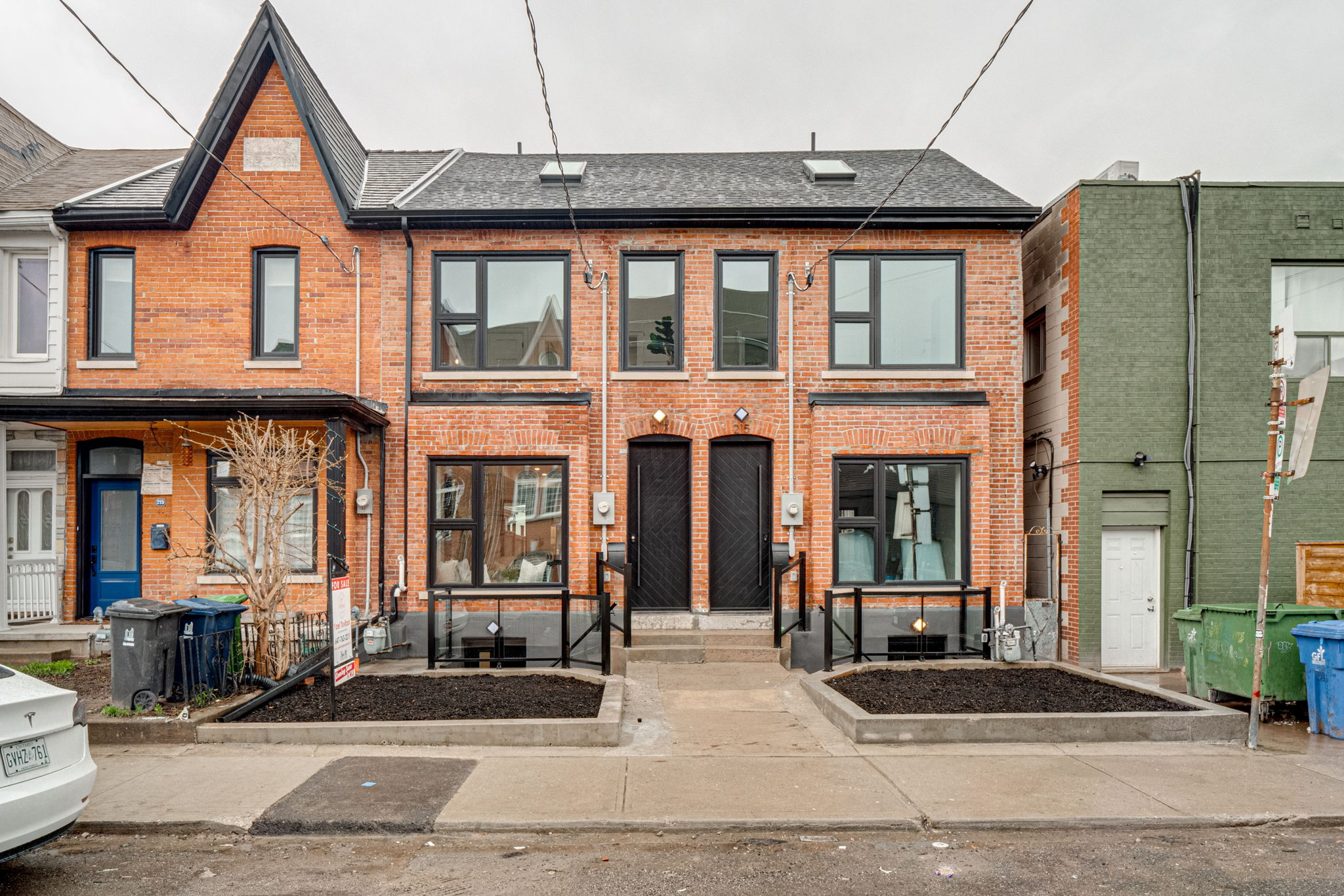 217 Euclid Ave Toronto, ON M6J 2K1