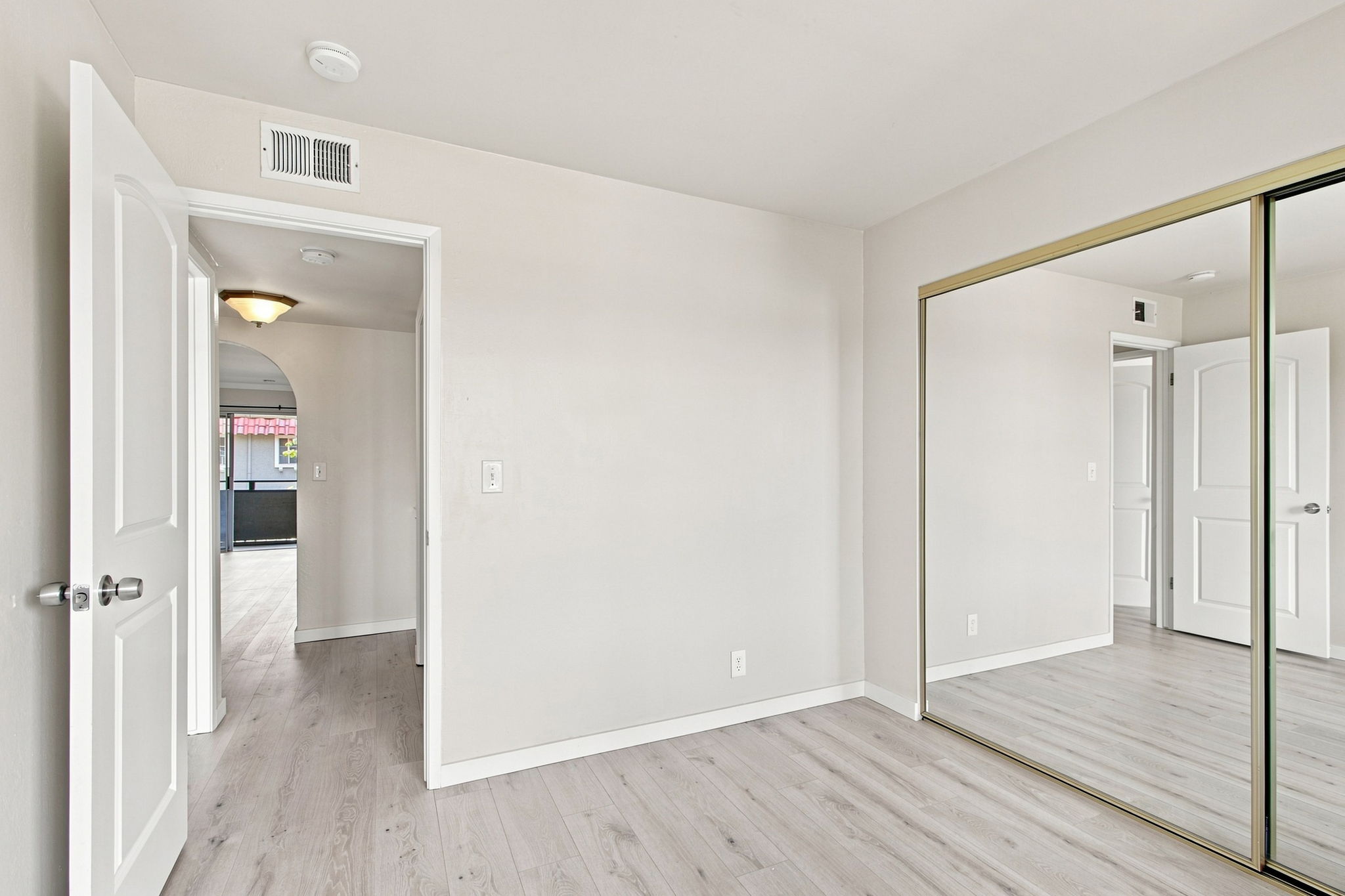 020_F8_217 Kiely Blvd apt b