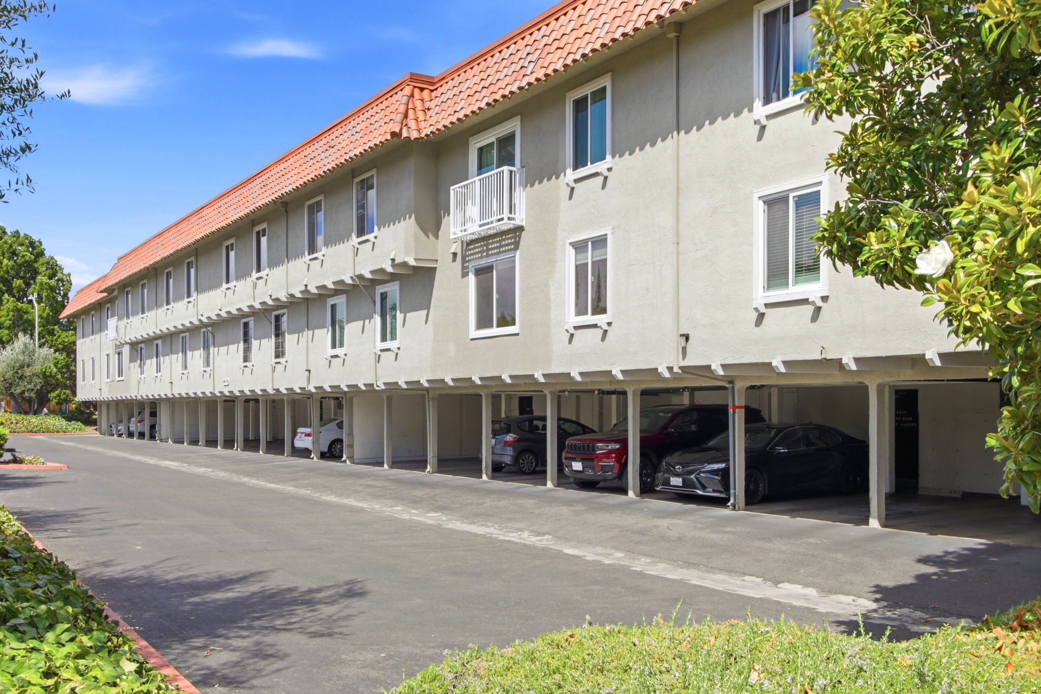 036_F8_217 Kiely Blvd apt b