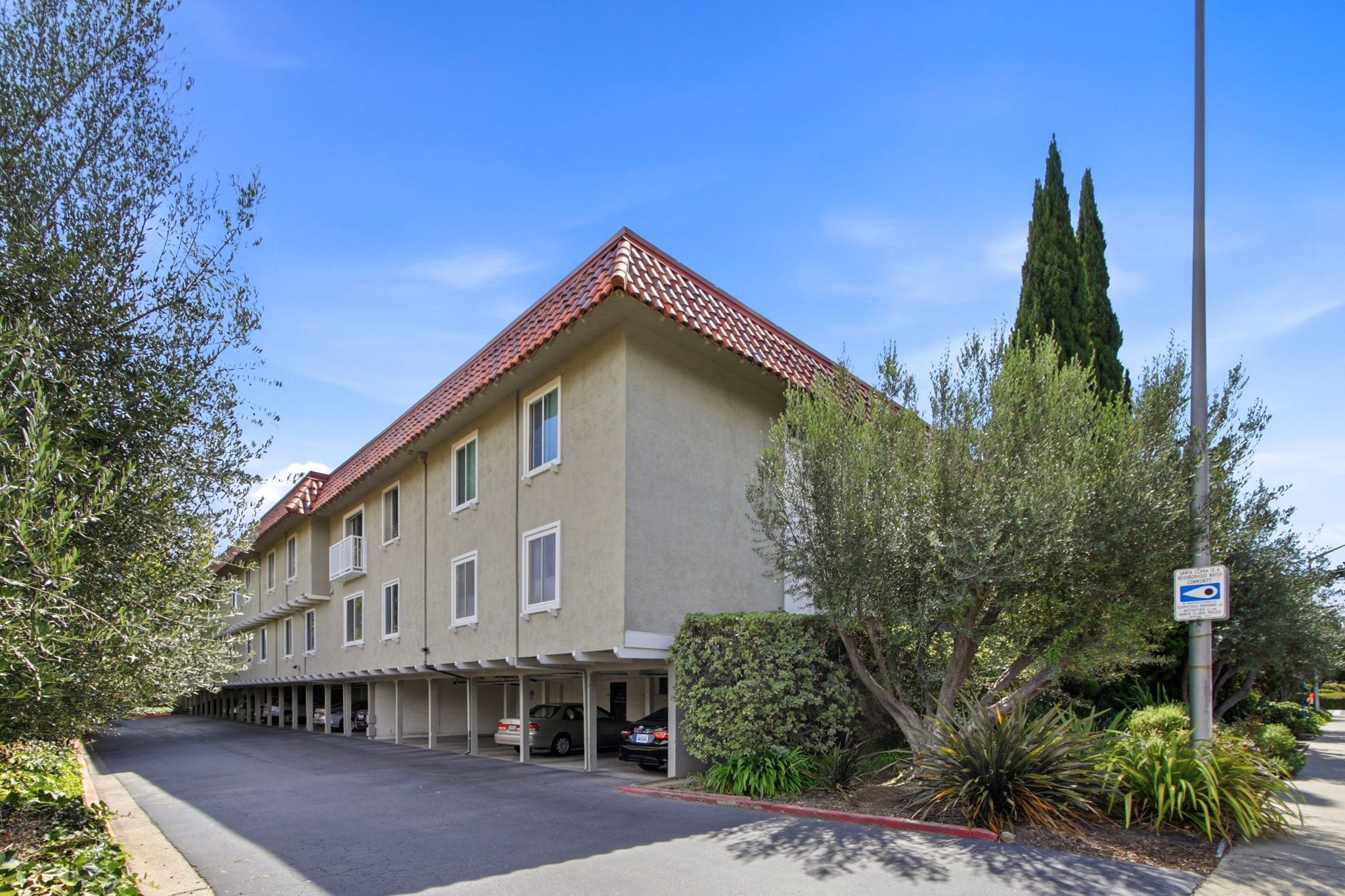 037_F8_217 Kiely Blvd apt b