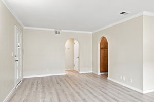 007_F8_217 Kiely Blvd apt b