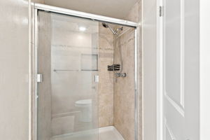 027_F8_217 Kiely Blvd apt b