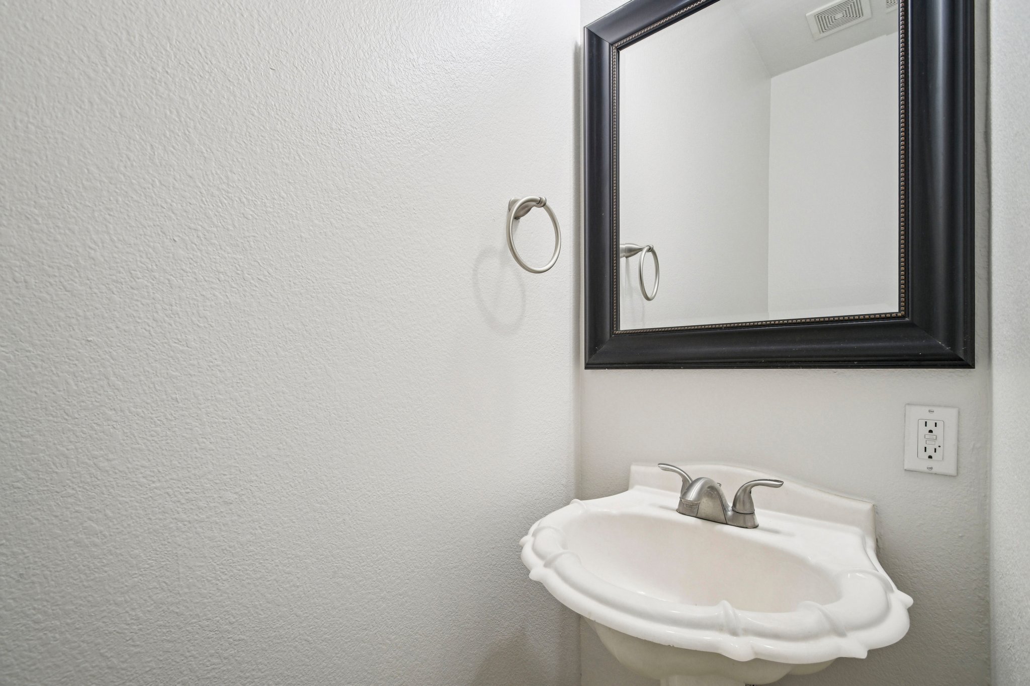 Killian Loop-S2003-020.jpg