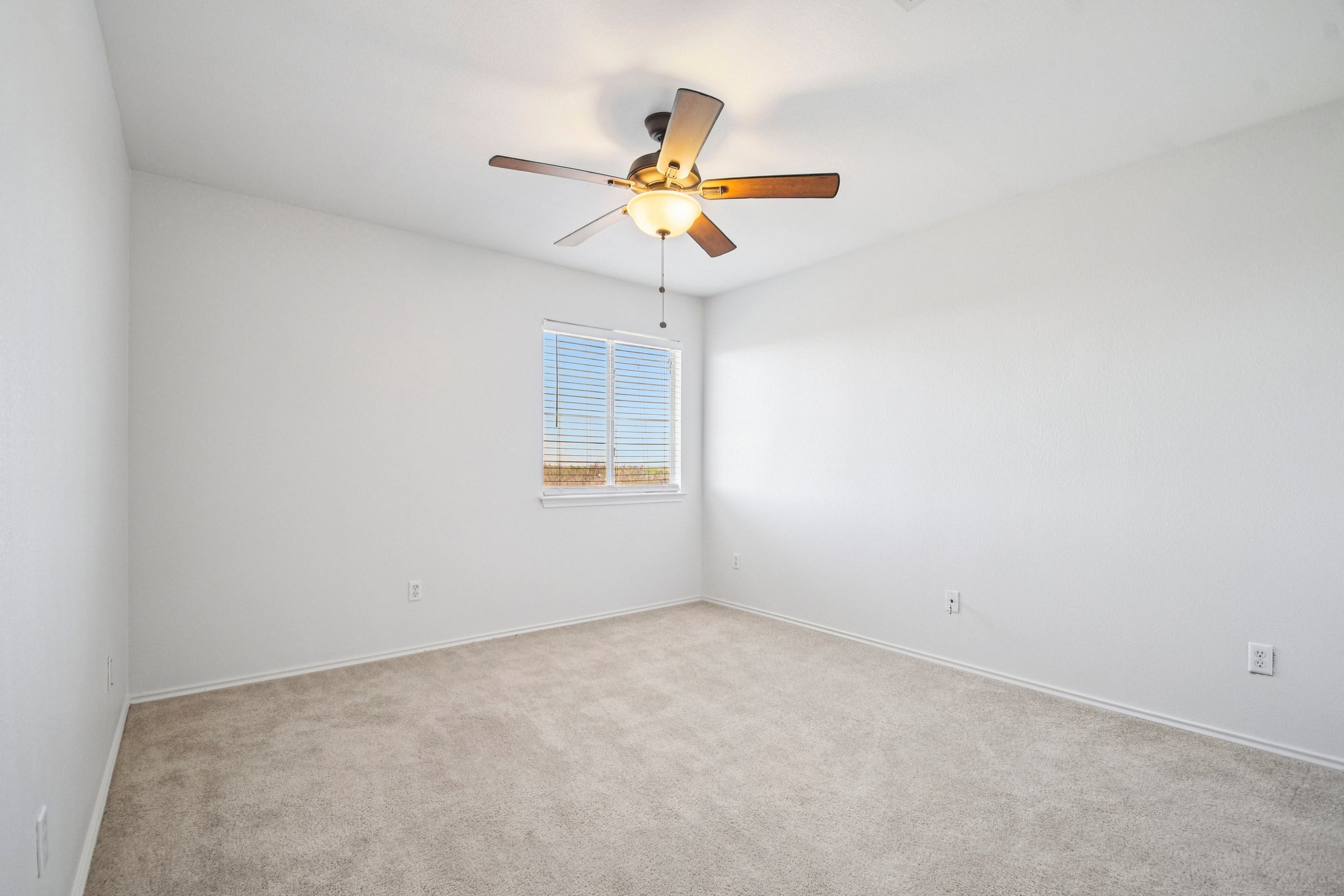 Killian Loop-S2003-031.jpg