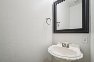 Killian Loop-S2003-020.jpg