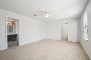 Killian Loop-S2003-026.jpg