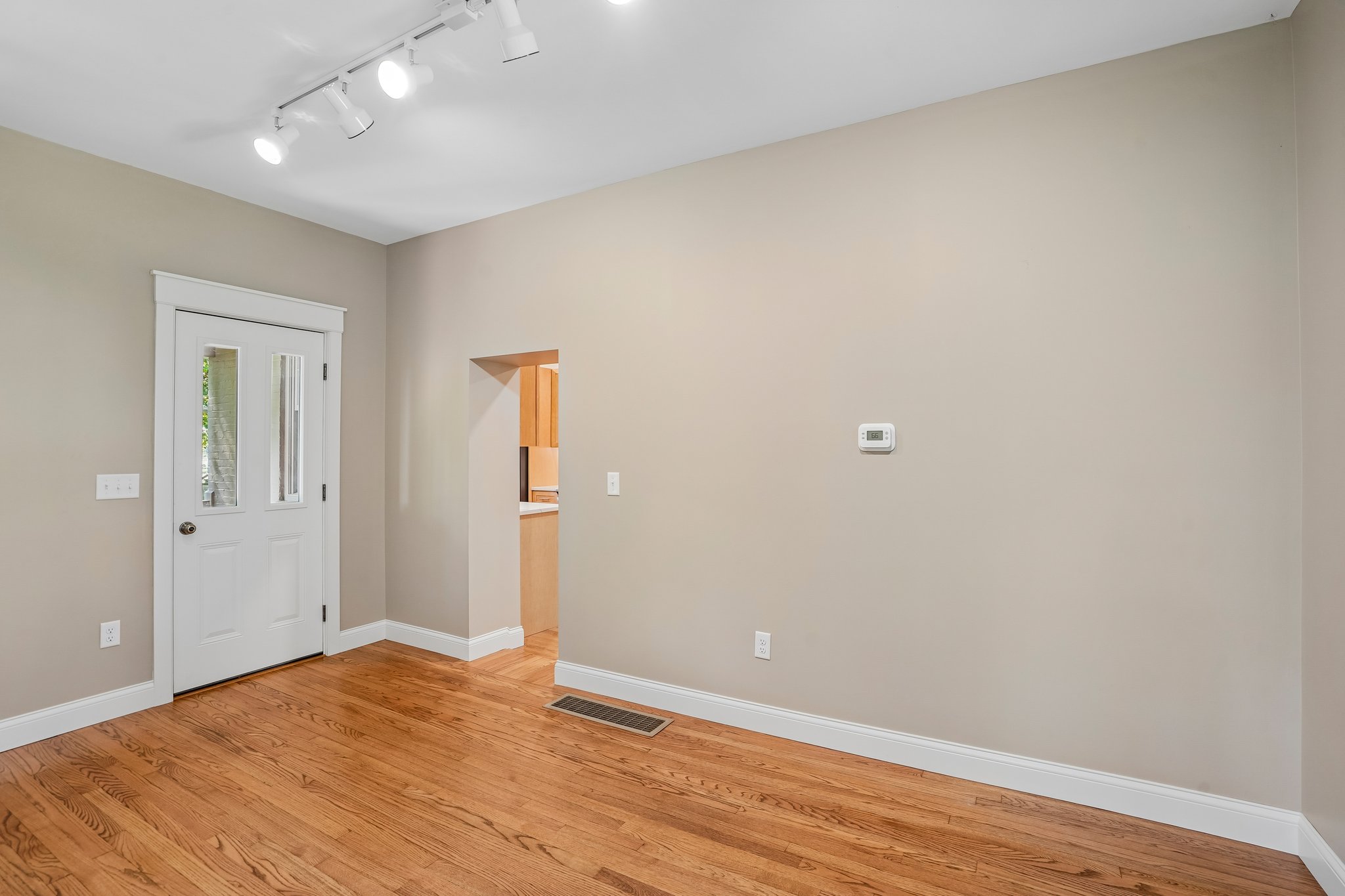 N Chestnut St-S2909-022.jpg