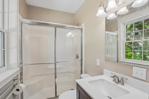 N Chestnut St-S2909-019.jpg
