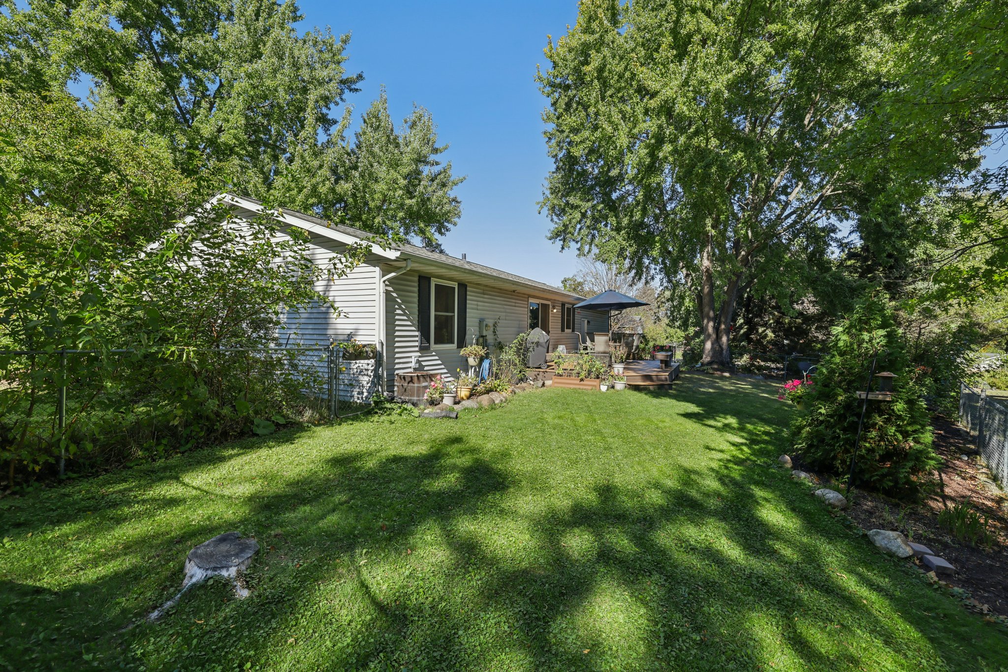 Pocahontas Ln-S0810-062.jpg