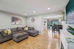 Pocahontas Ln-S0810-012.jpg