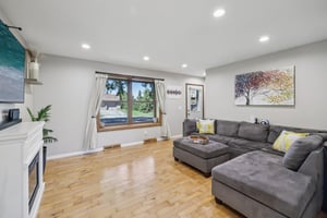 Pocahontas Ln-S0810-014.jpg