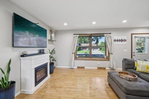 Pocahontas Ln-S0810-016.jpg
