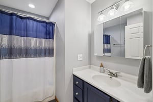Pocahontas Ln-S0810-041.jpg