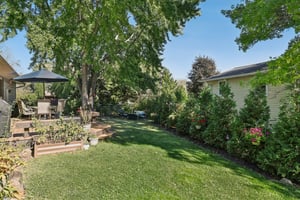 Pocahontas Ln-S0810-066.jpg