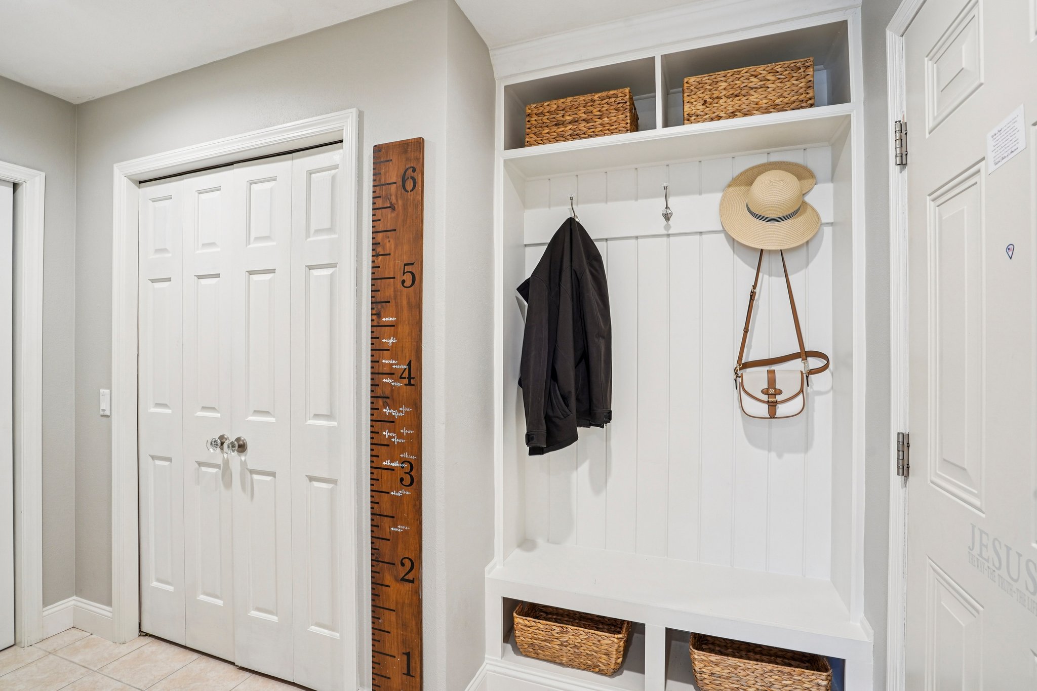 Sunset Dr-S1404-027.jpg