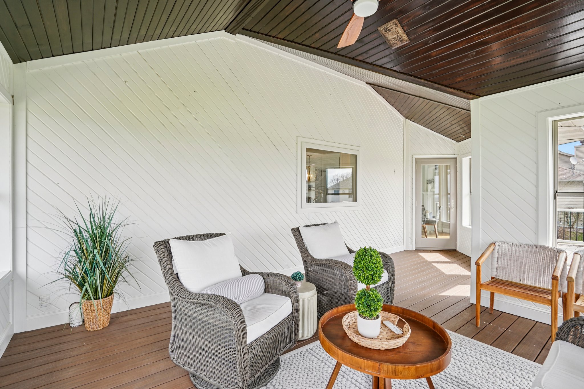 Sunset Dr-S1404-072.jpg