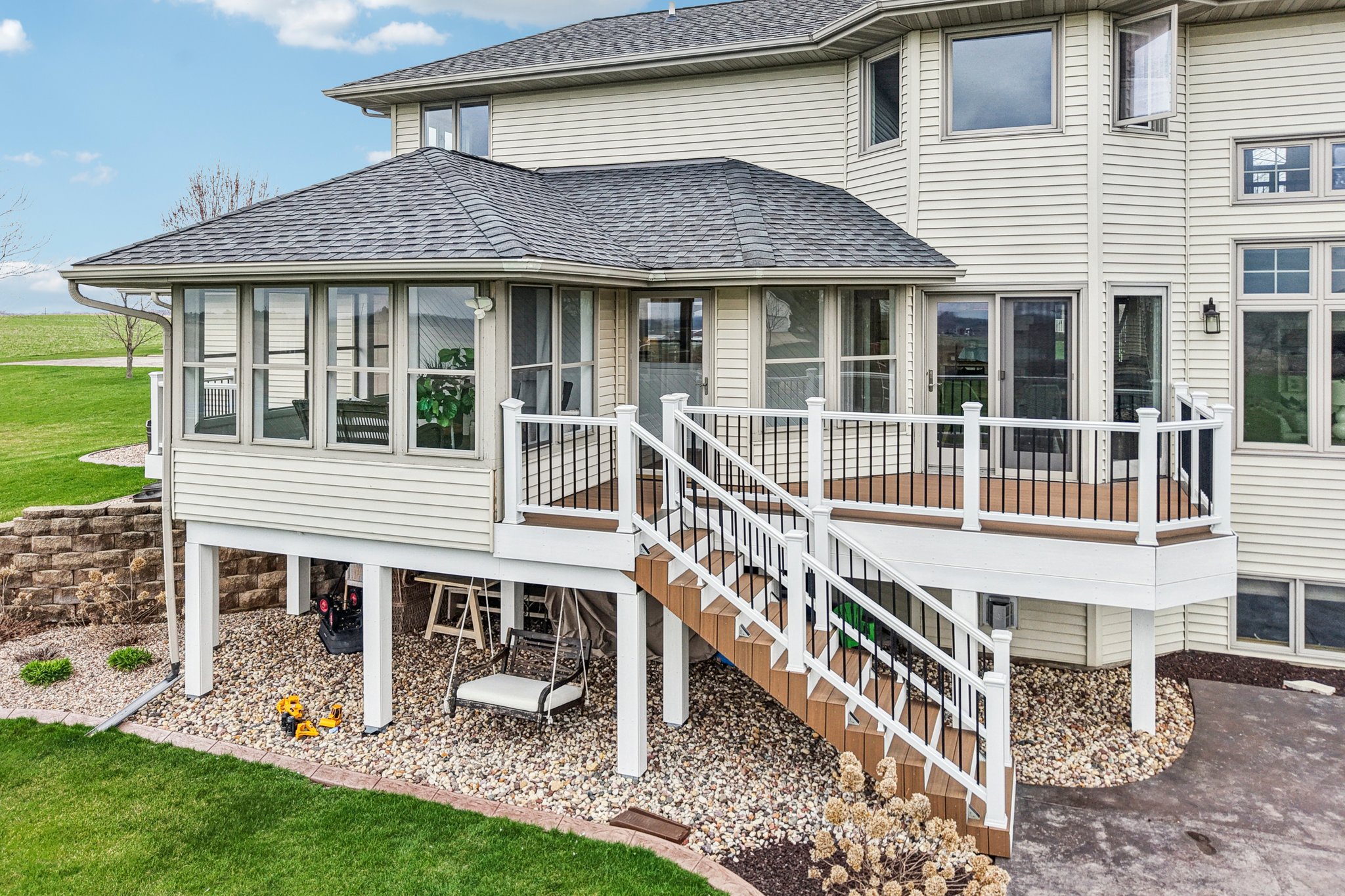 Sunset Dr-S1404-094.jpg