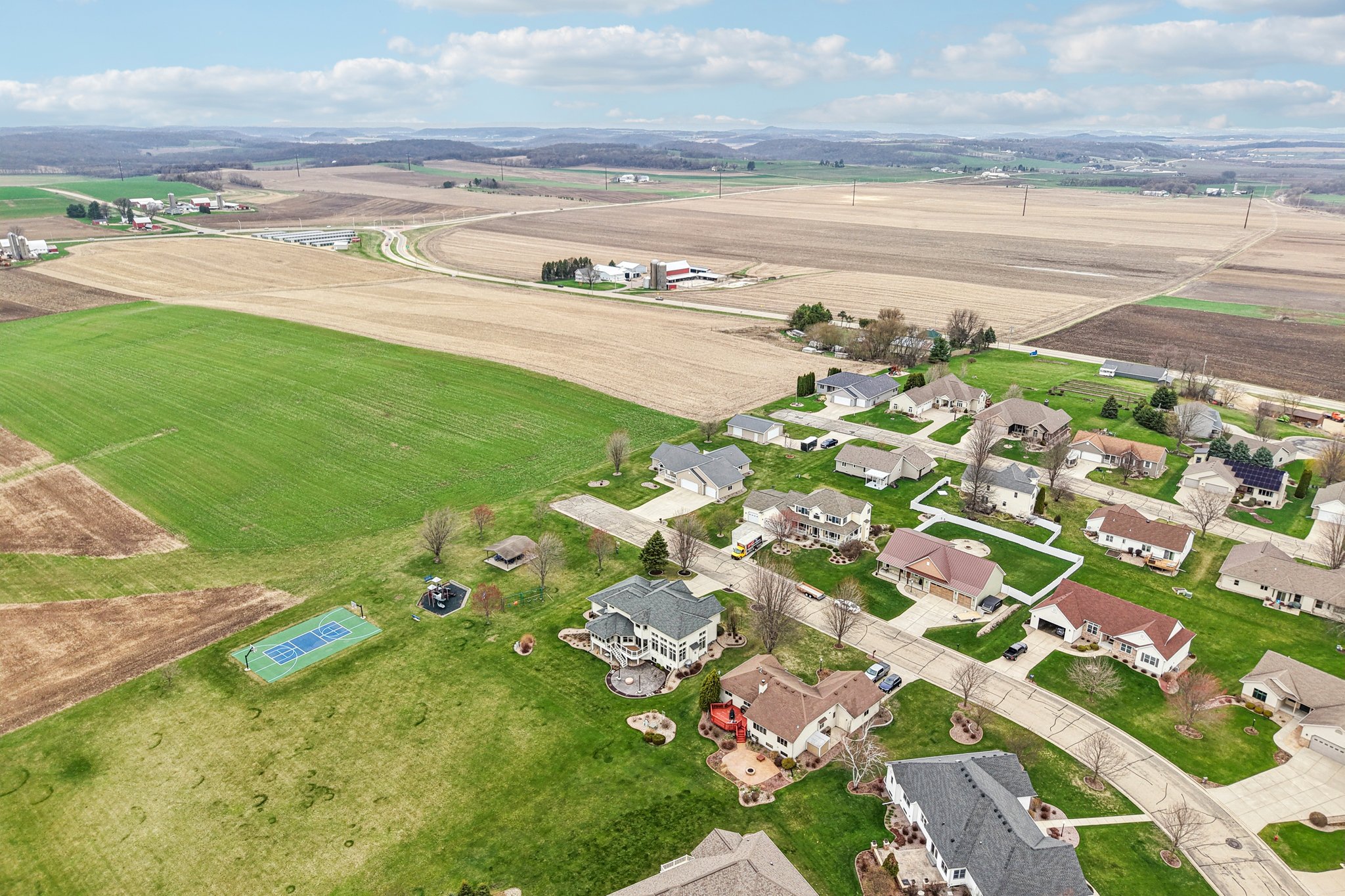 Sunset Dr-S1404-100.jpg