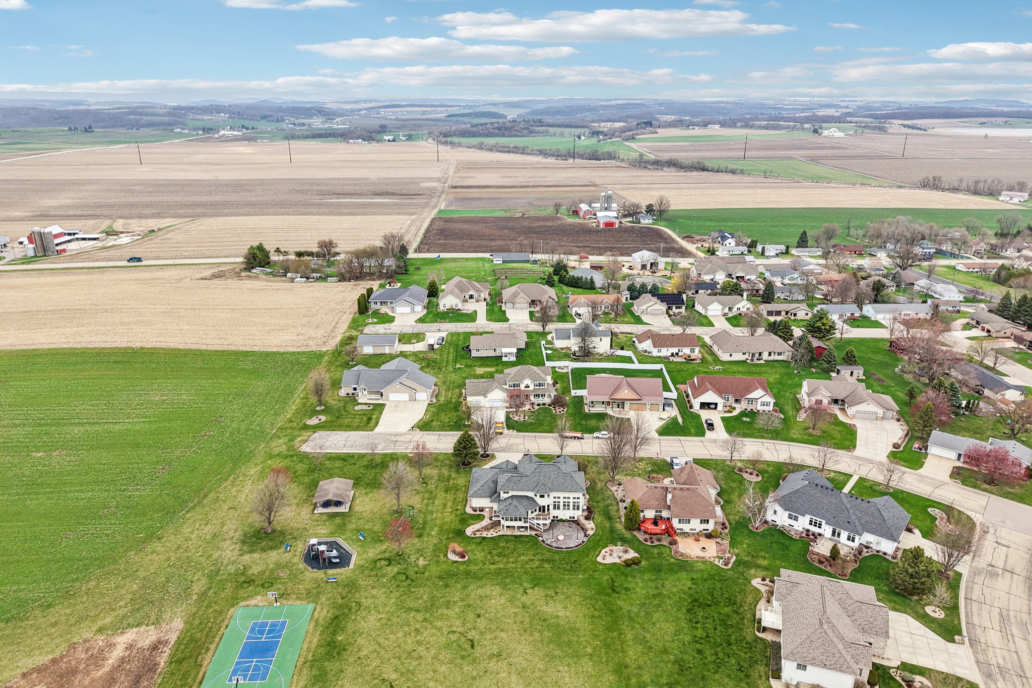 Sunset Dr-S1404-101.jpg