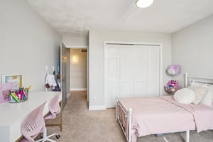 Sunset Dr-S1404-048.jpg