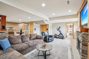 Sunset Dr-S1404-070.jpg