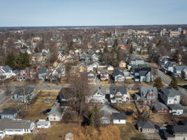 217 Flower Ave W-101