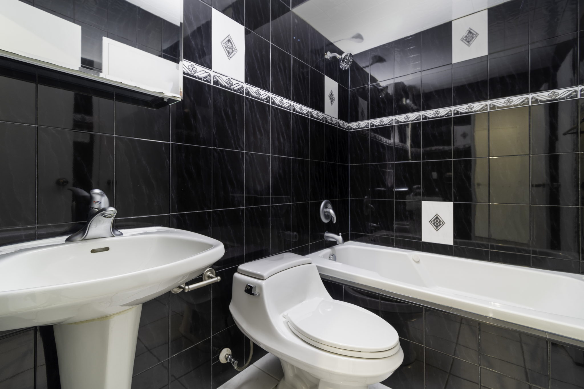 2170 Bromsgrove Rd, Mississauga, ON L5J 4J2, Canada Photo 35