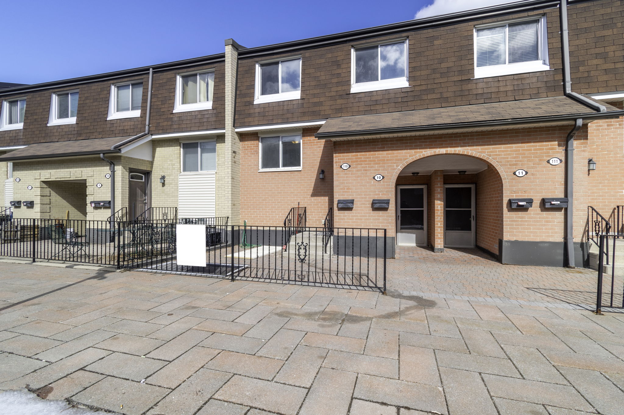2170 Bromsgrove Rd, Mississauga, ON L5J 4J2, Canada Photo 14