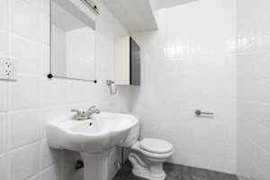 2170 Bromsgrove Rd, Mississauga, ON L5J 4J2, Canada Photo 25