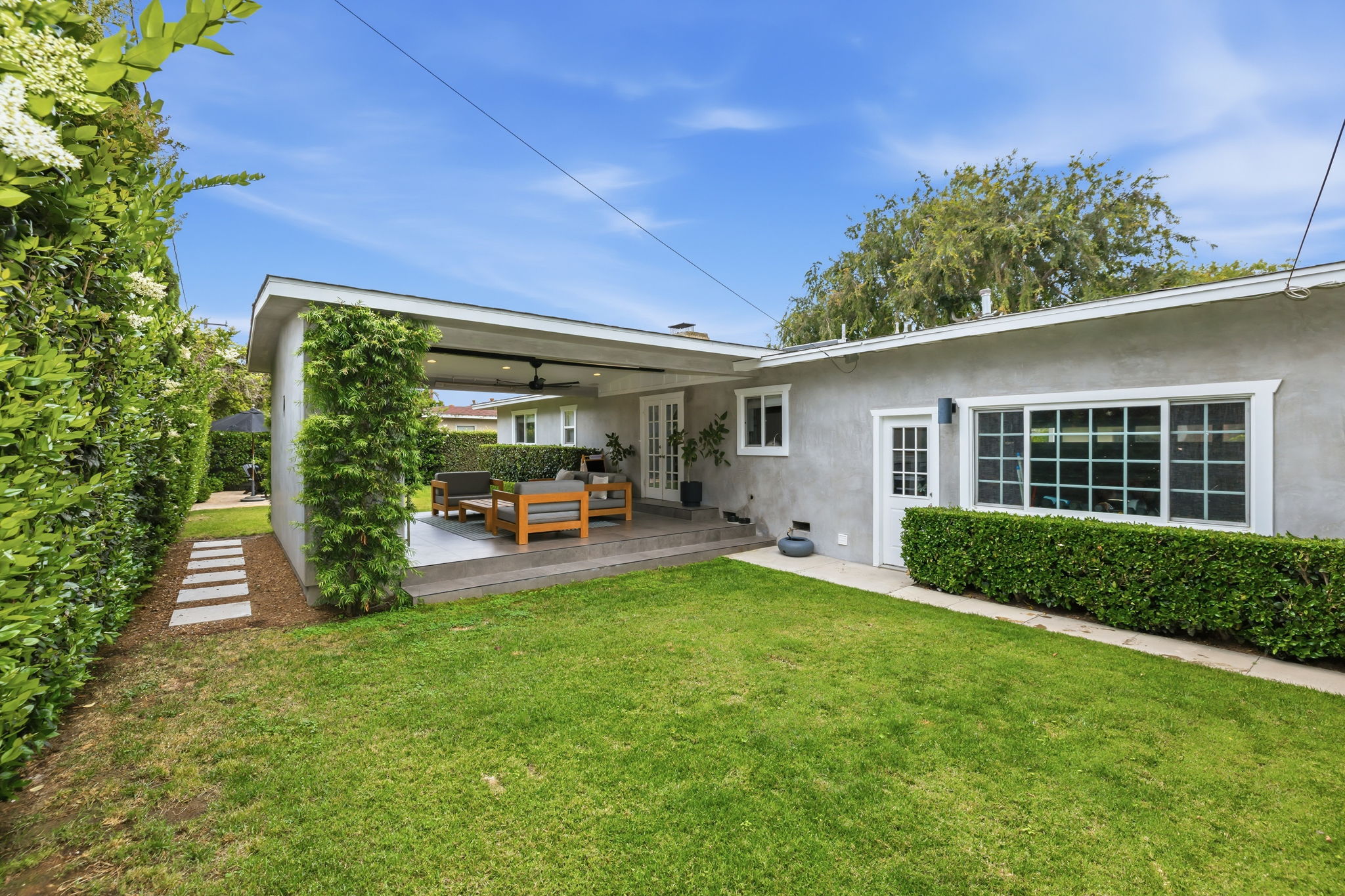  Photo 40