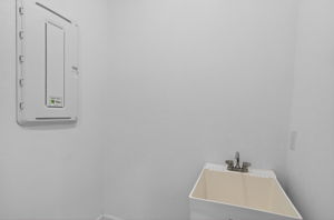  Photo 33