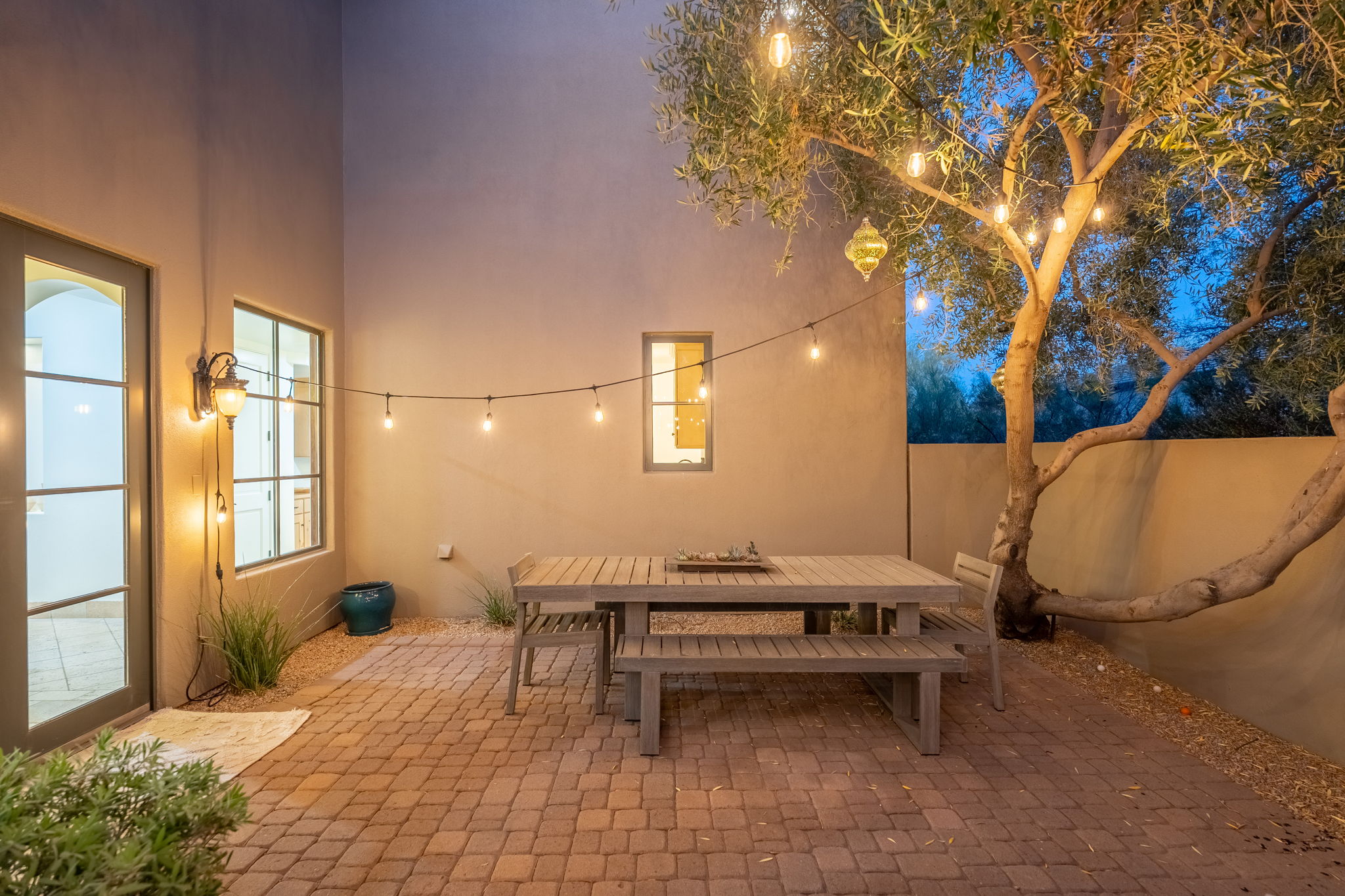  Photo 114