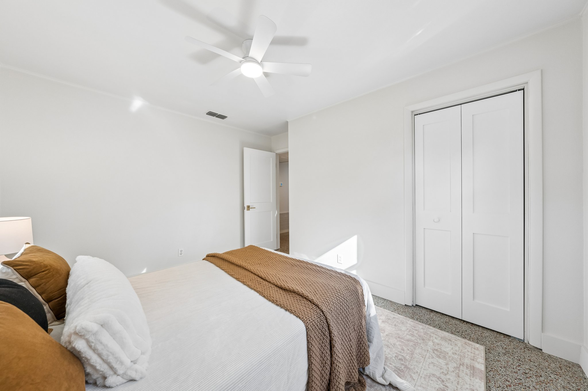 64th Ave S-S1310-031.jpg