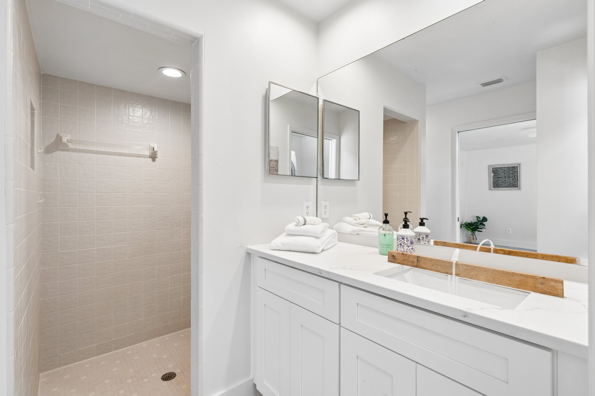 64th Ave S-S1310-042.jpg